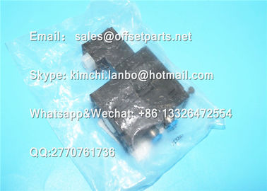 SM 74 machine M2.184.1111 4-2way valve ORIGINAL offset press printing machine spare parts supplier